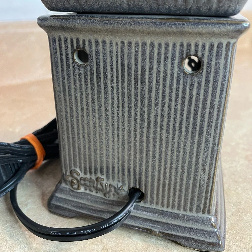 Scentsy Jane Wax Warmer